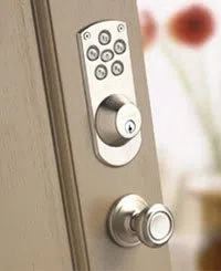 State Locksmith Services Highland Park, MI 313-451-7207 - comm-01